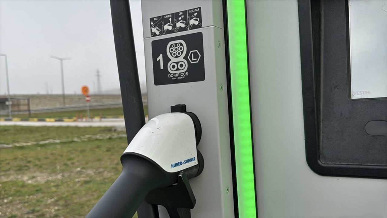 Elektrikli Araçların Güvenli Şarjı İçin Uyarılar