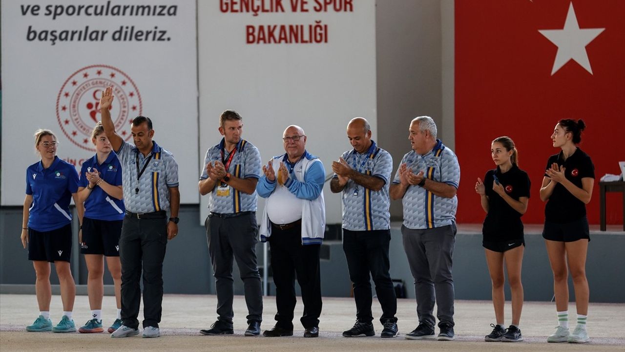 Emine Dursun ve Buket Öztürk Avrupa Kadınlar Volo Şampiyonası'nda Altın Madalya Kazandı