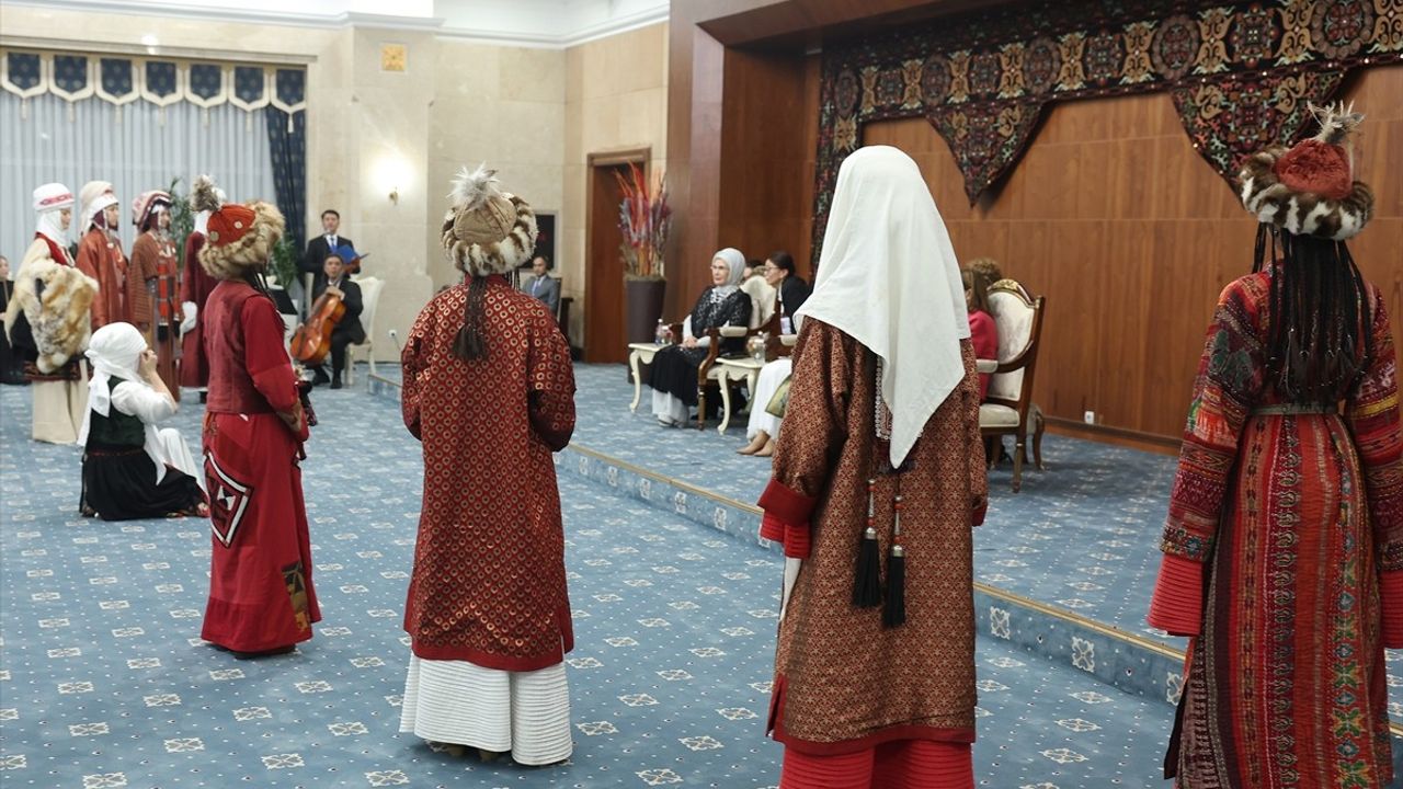 Emine Erdoğan Kırgızistan'da Akşam Yemeğine Katıldı