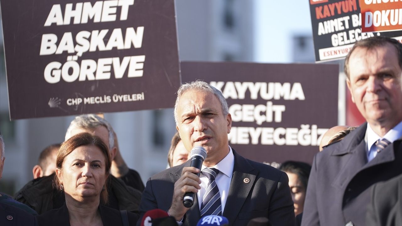 Esenyurt'ta Demokrasi Mücadelesi Devam Ediyor