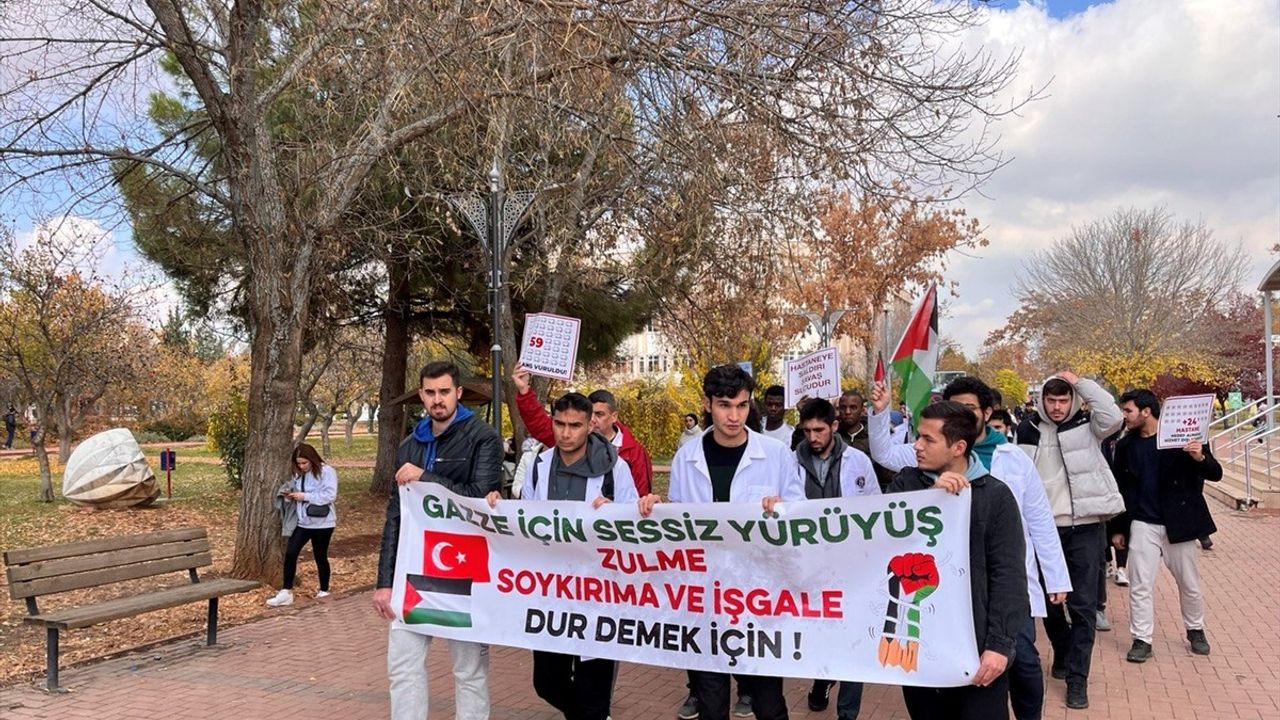 Gaziantep Üniversitesi'nden Filistin'e Destek Yürüyüşü