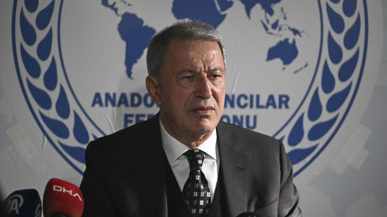 Hulusi Akar, Anadolu Sohbetleri Etkinliğinde İsrail'in Saldırılarına Dikkat Çekti