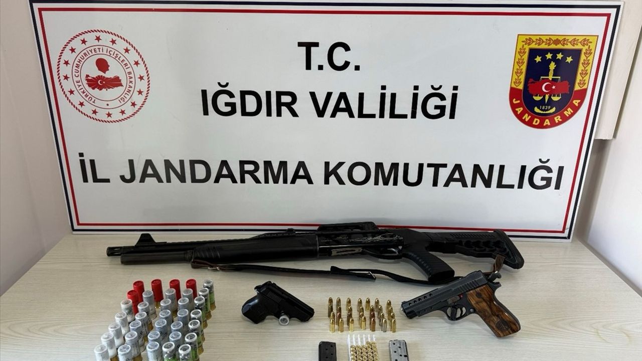 Iğdır'da Silah ve Akaryakıt Kaçakçılığına Operasyon