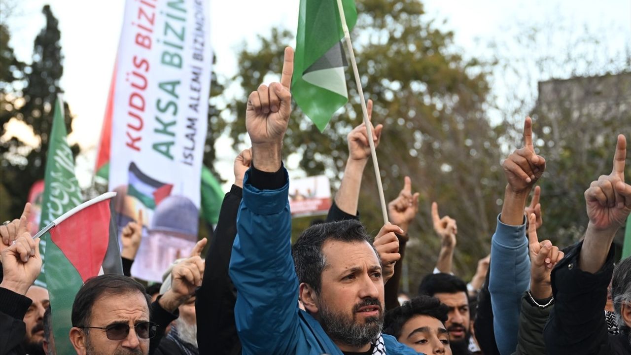 İstanbul'da Gazze İçin Protesto