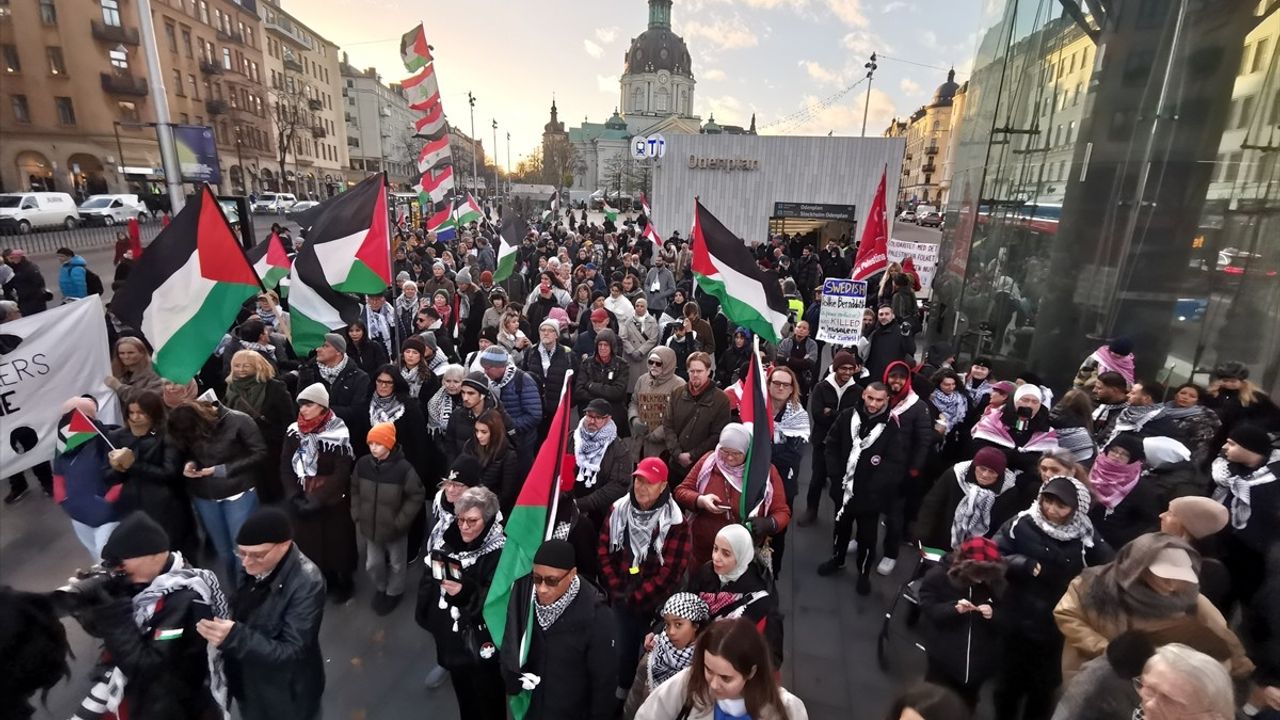 İsveç'te İsrail Protestosu: Karl Kjellin'den Sert Açıklamalar