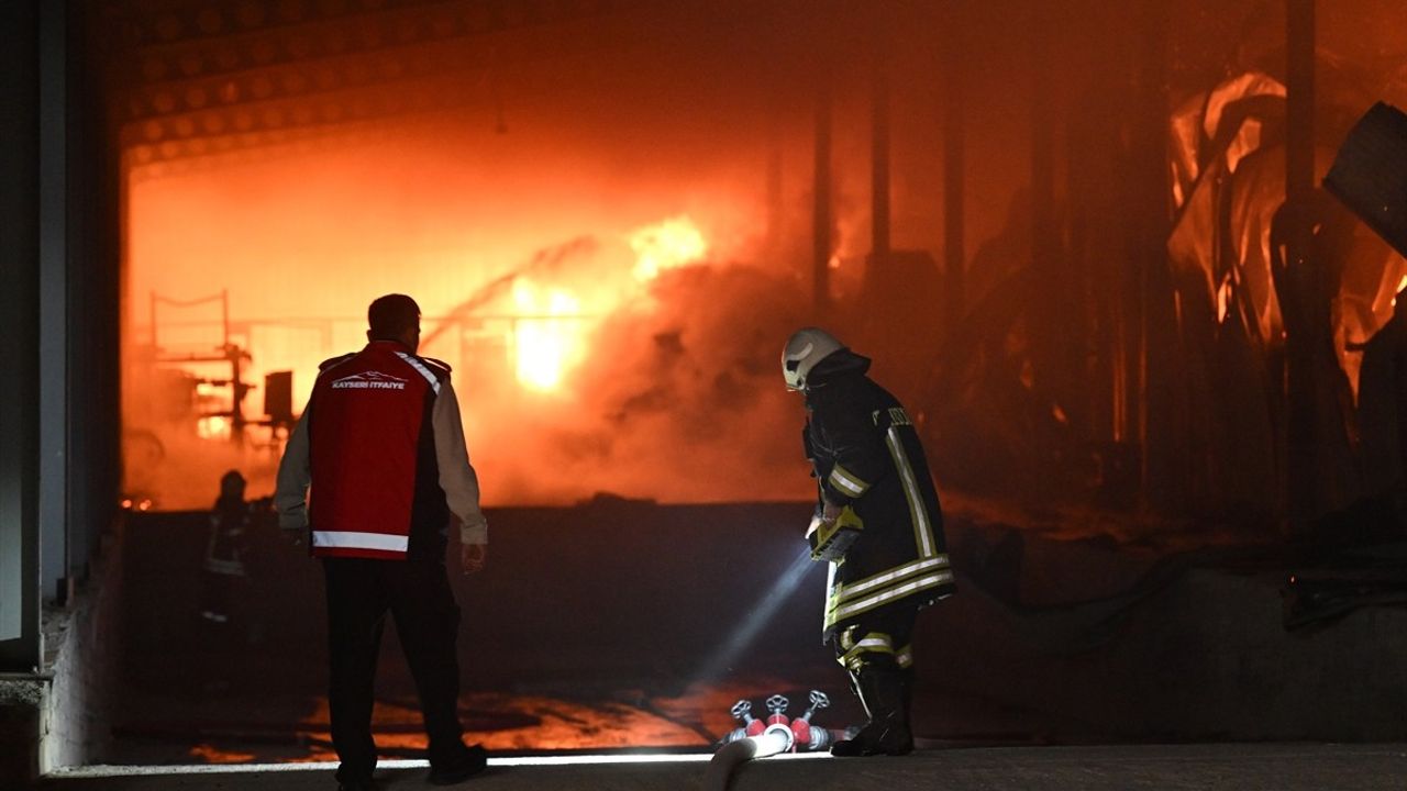 Kayseri'deki Mantar Üretim Tesisinde Yangın Çıktı