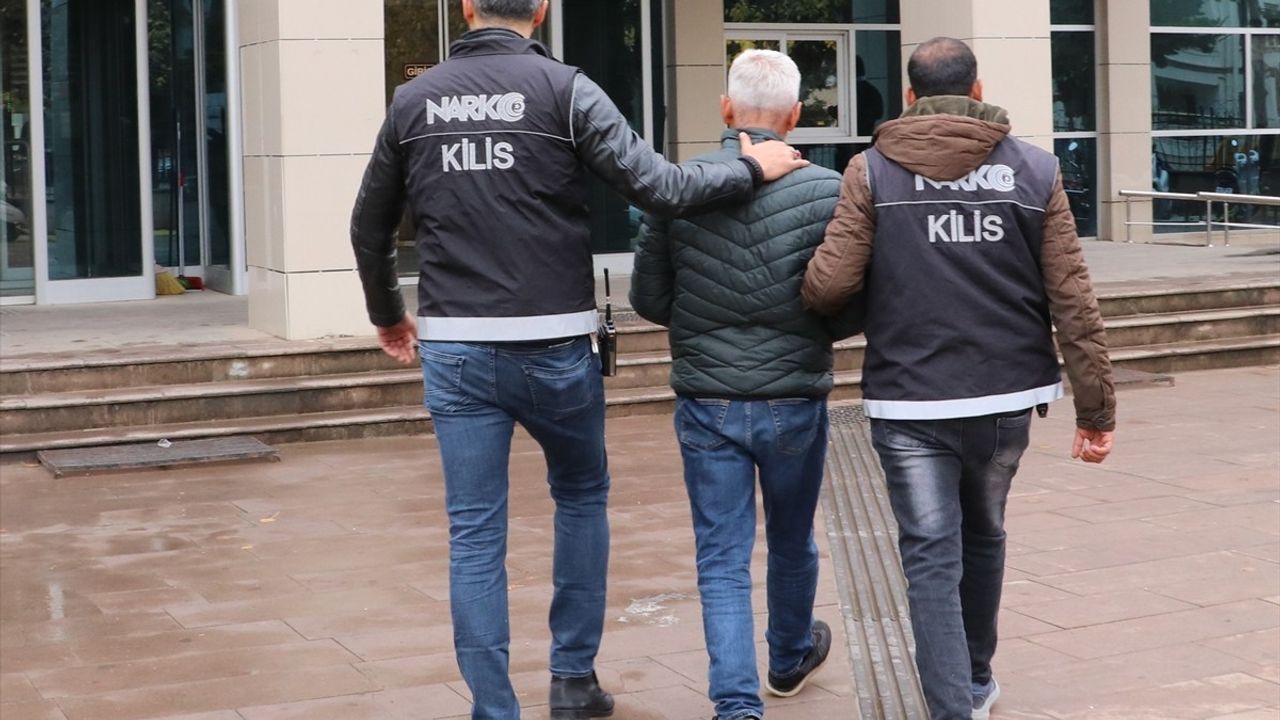 Kilis'te 2 bin 986 Uyuşturucu Hap Ele Geçirildi