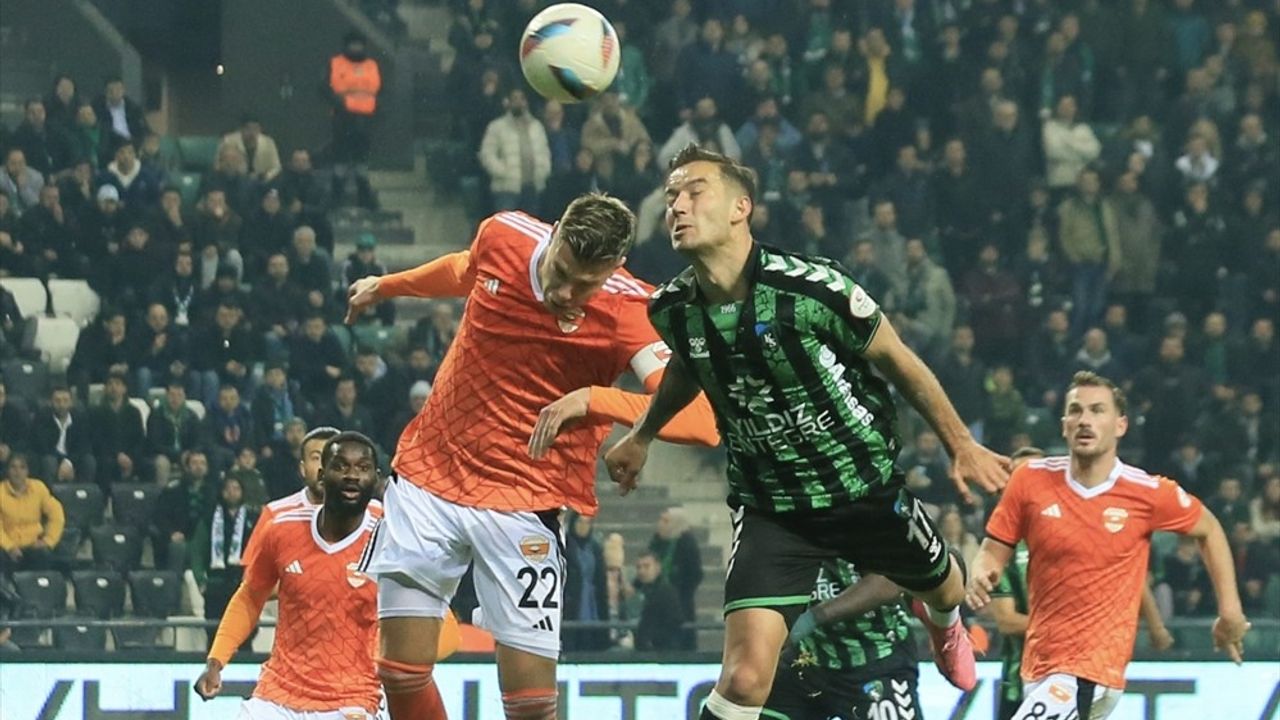 Kocaelispor, Adanaspor'u 2-0 Geçti