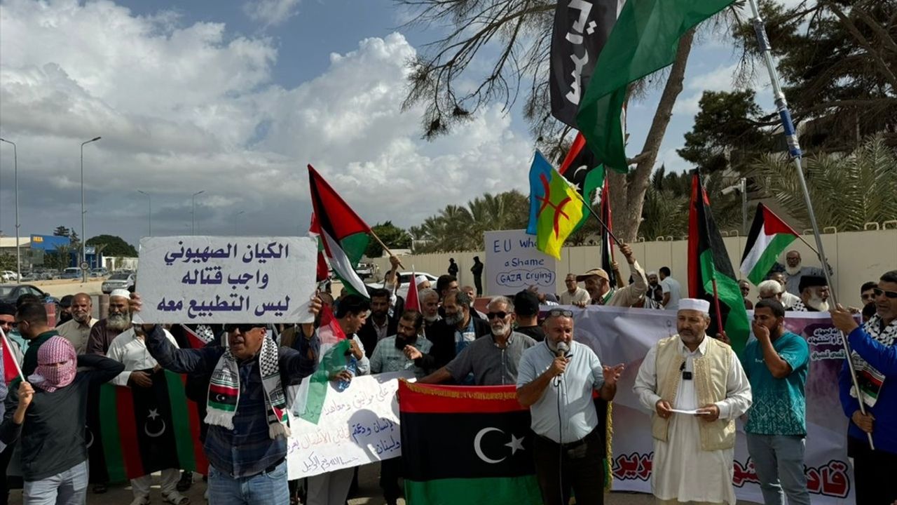 Libya'da Gazze İçin Protesto Gösterisi