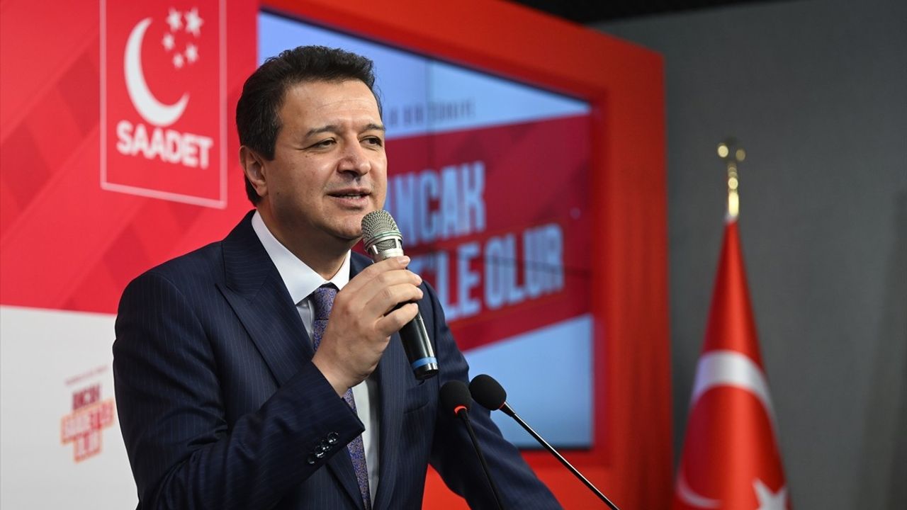 Mahmut Arıkan Saadet Partisi Genel Başkanlığı Mazbatasını Aldı