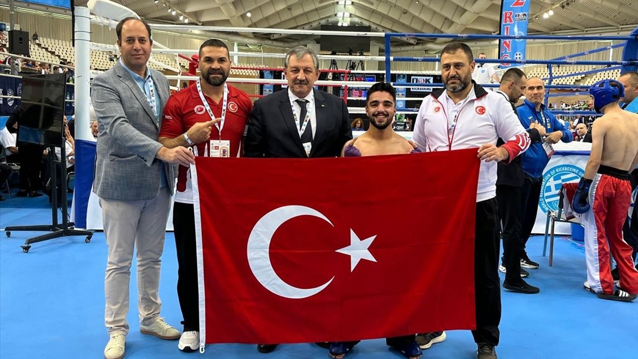 Milli Sporcular Avrupa Kick Boks Şampiyonası'nda Madalya Yağmuruna Tutuldu