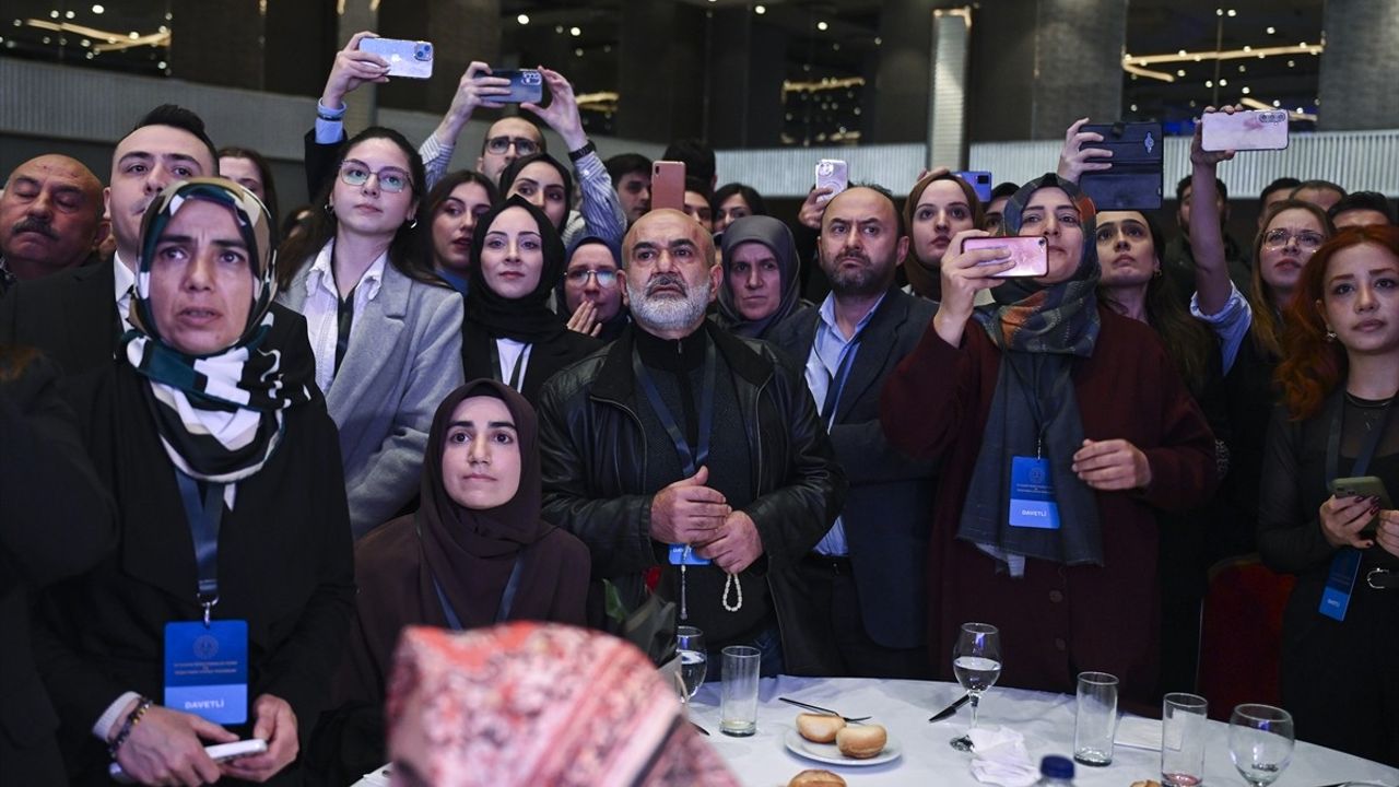 Öğretmenler Günü Etkinliğinde Bakan Tekin ve Cumhurbaşkanı Erdoğan'dan Önemli Açıklamalar