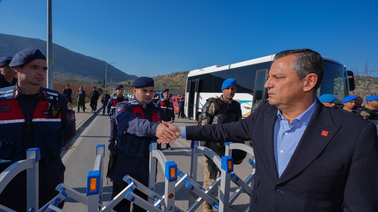 Özgür Özel'den İzmir Selçuk'taki Meryemana Evi Otoparkı Açıklaması