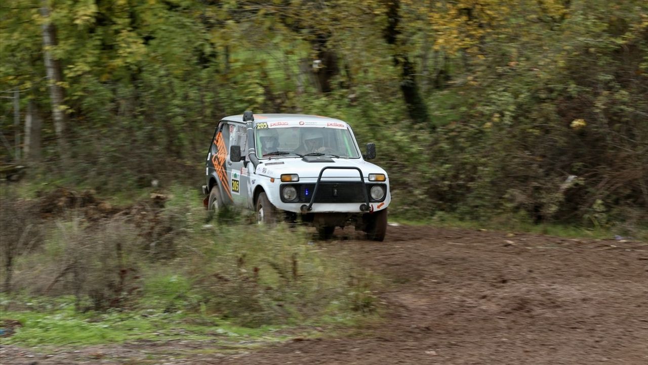 Petlas 2024 Türkiye Off-Road Şampiyonası: 6. Ayak Yarışları Devam Ediyor