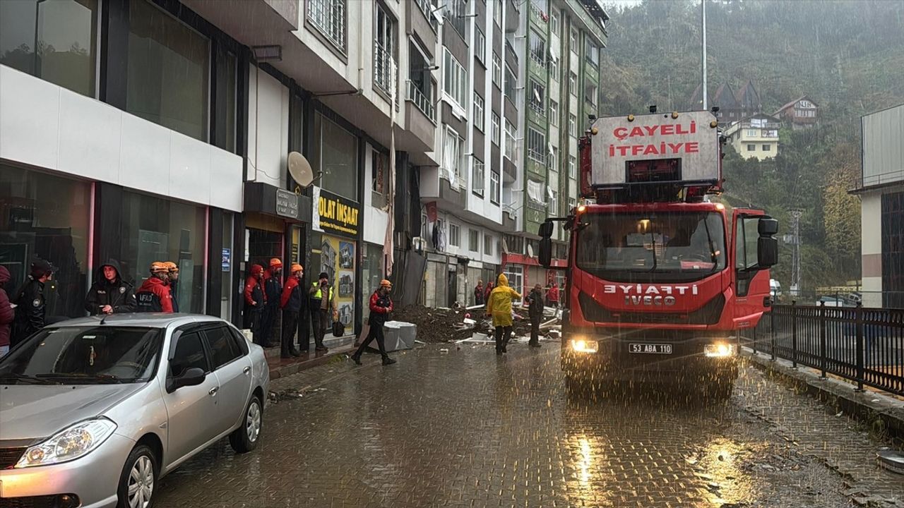 Rize Çayeli'nde Heyelan: 1 Ölü, 4 Yaralı