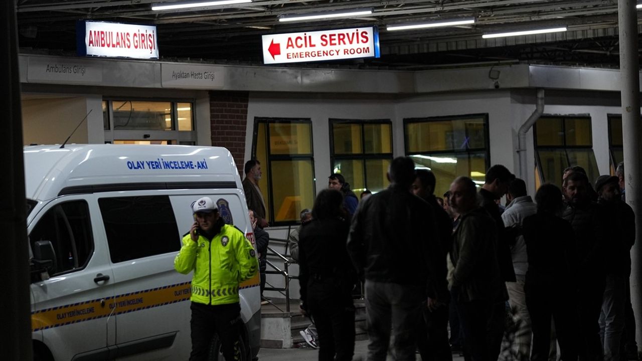 Seferihisar'da Polis Ekibine Silahlı Saldırı: Üç Polis Yaralı