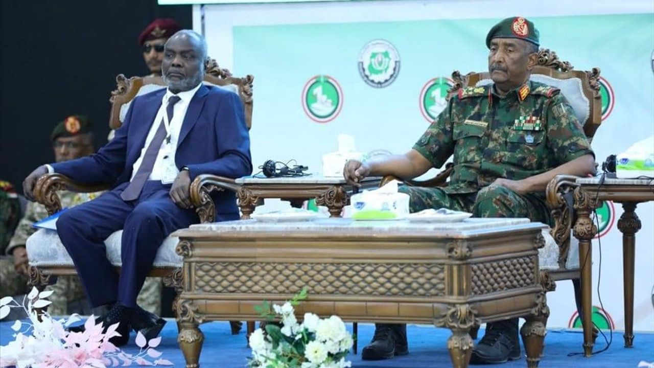 Sudan Egemenlik Konseyi Başkanı Burhan'dan Dış Emirler Konusunda Sert Mesaj