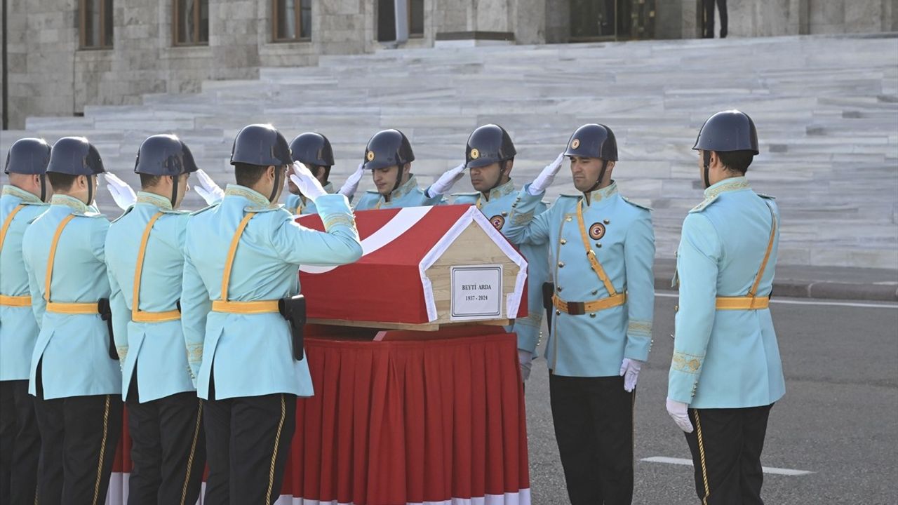 TBMM'de Eski Milletvekili Beyti Arda İçin Tören Düzenlendi