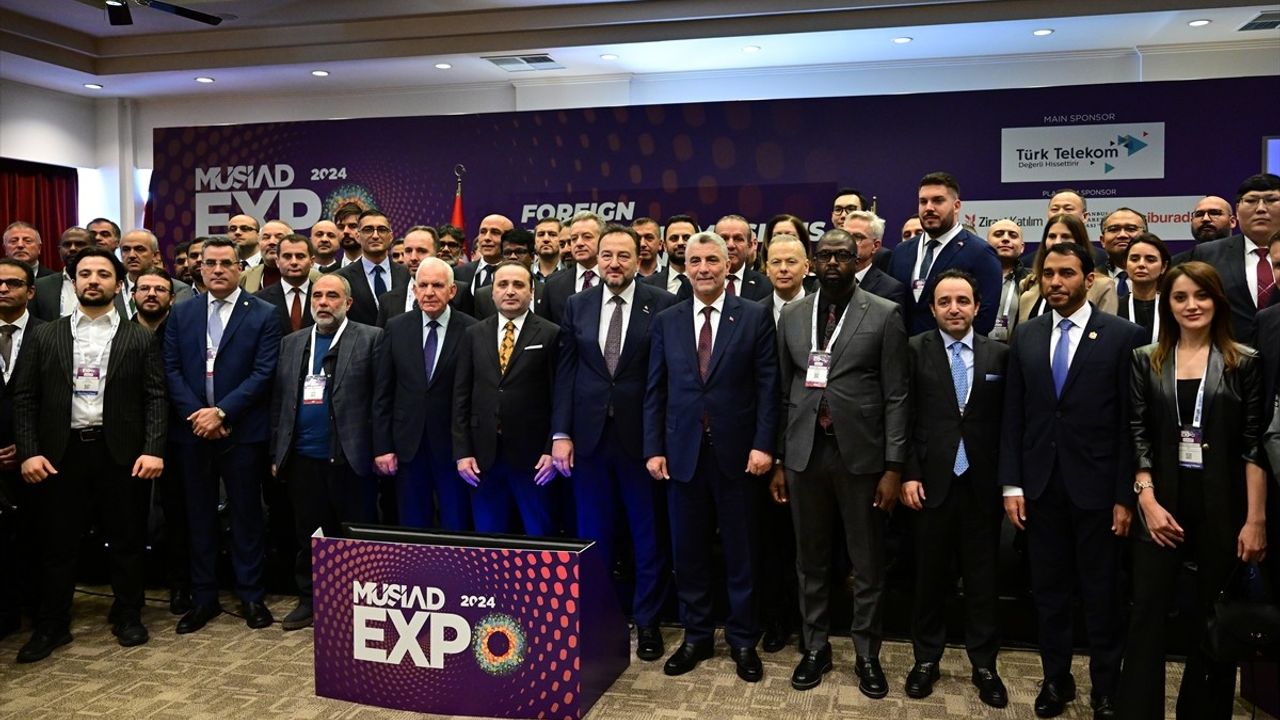 Ticaret Bakanı Ömer Bolat, MÜSİAD EXPO 2024'te Ülkelerin Diplomatik Temsilcileriyle Bir Araya Geldi