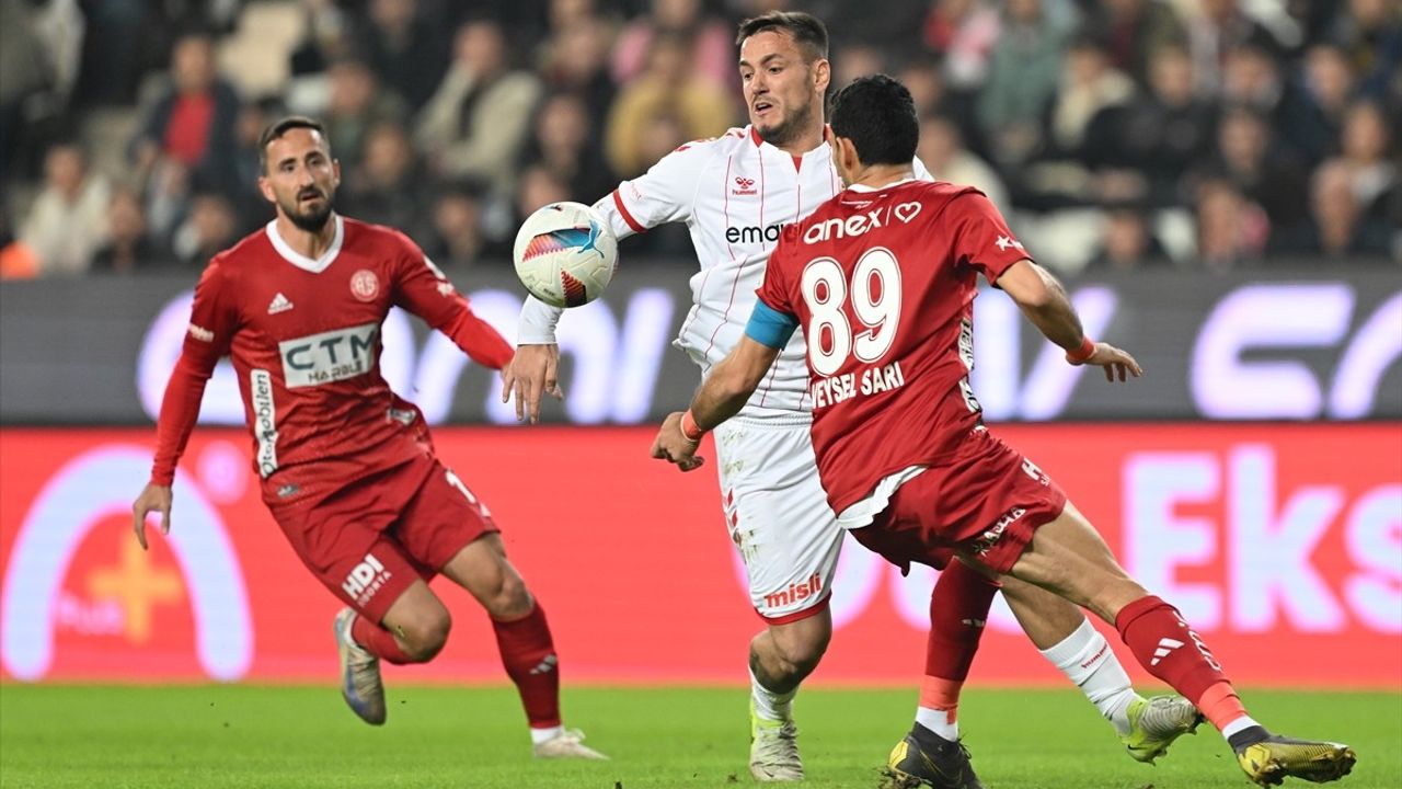 Trendyol Süper Lig'de Antalyaspor ile Sivasspor Beraberlikte Kaldı