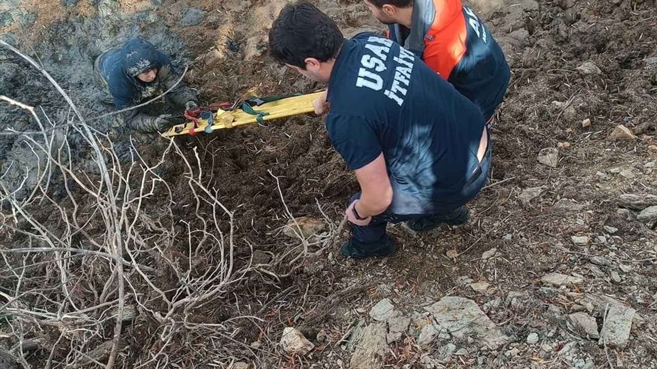 Uşak'ta Çamura Saplanan Genç Kurtarıldı