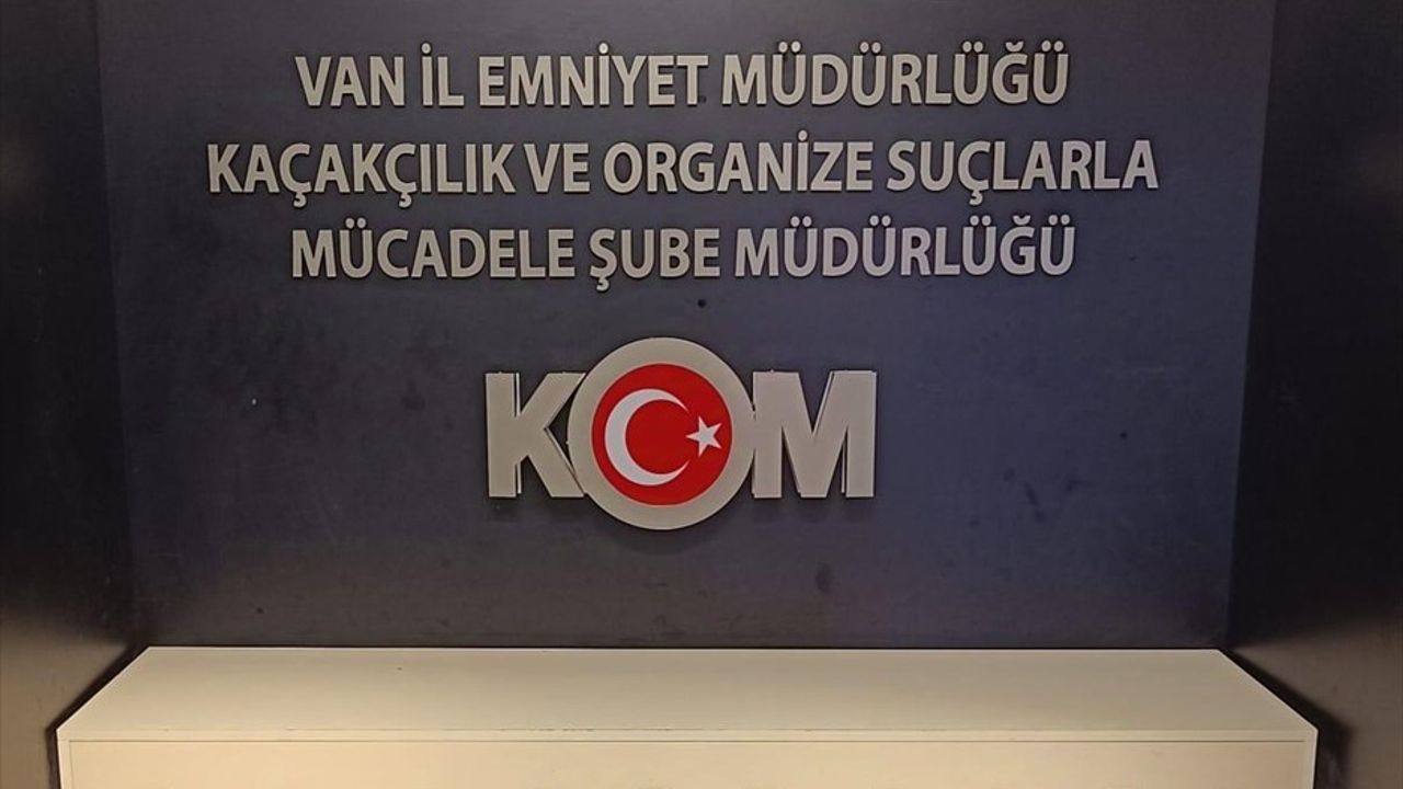 Van'da 20 Kilogram Gümrük Kaçağı Altın Ele Geçirildi