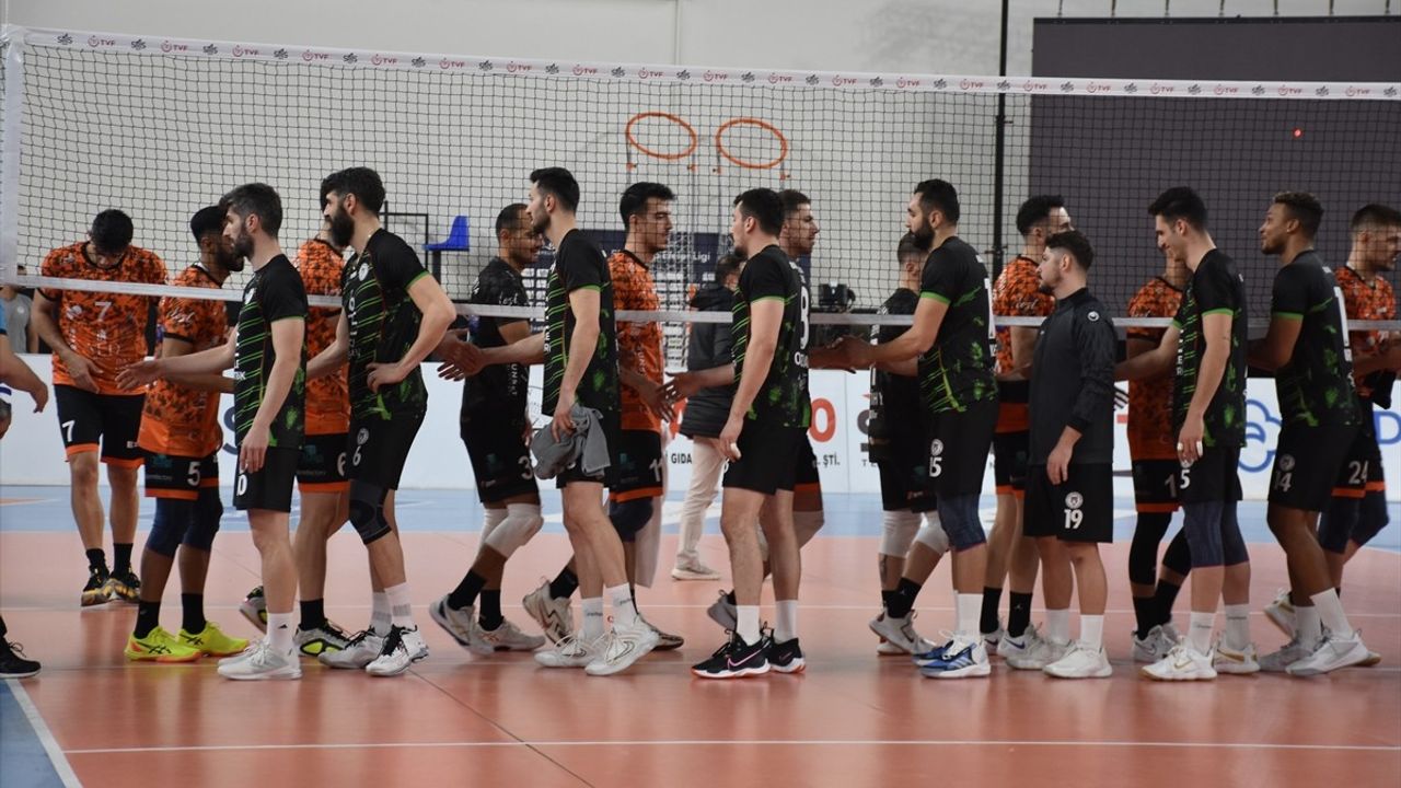 Voleybol SMS Grup Efeler Ligi: On Hotels Alanya Belediyespor Deplasmanda Galip