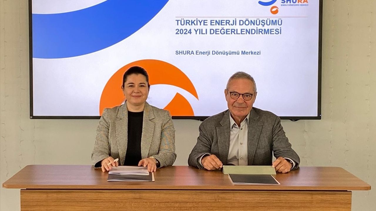 2024'te Türkiye'nin Yenilenebilir Enerji Dönüşümü Hız Kazanıyor