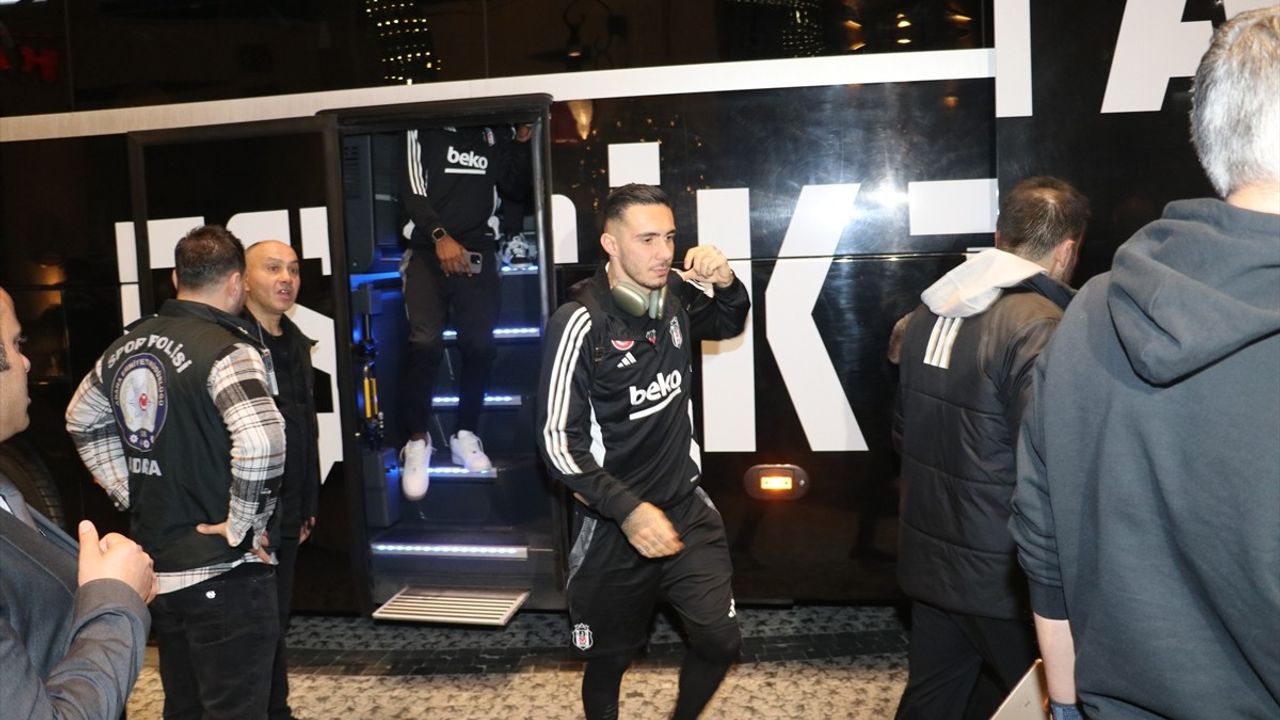 Beşiktaş, Adana'ya Ulaştı