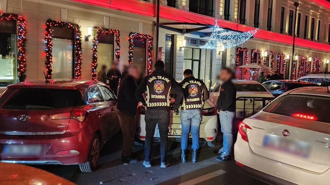 Beyoğlu'nda Korsan Otoparkçılar Yakalandı