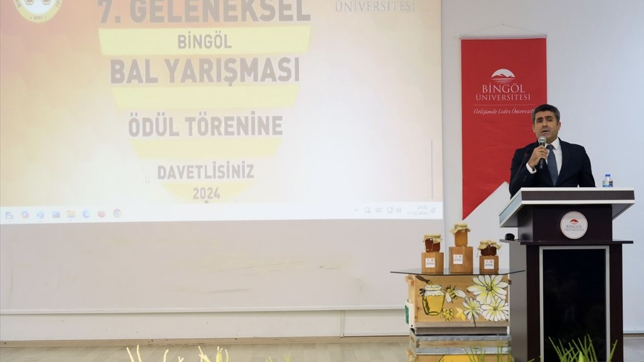 Bingöl'de Geleneksel Bal Yarışması Ödül Töreni