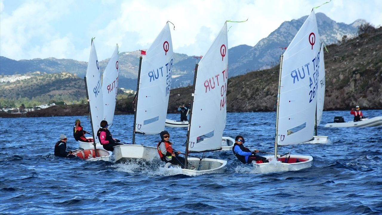 Bodrum'da Yosun Cup Yelken Yarışları Başladı