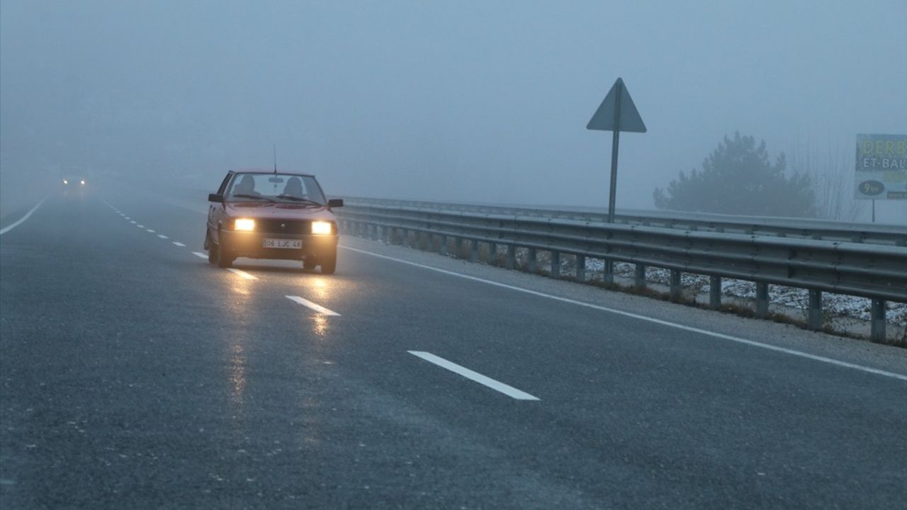 Çankırı-Kastamonu Yolunda Kar ve Sis Etkisi