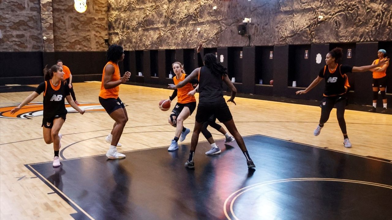 ÇBK Mersin Kadın Basketbol Takımı, Cumhurbaşkanlığı Kupası'nda Fenerbahçe ile Karşılaşıyor