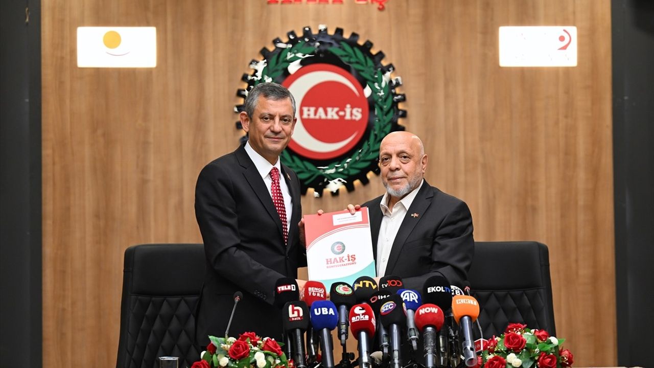 CHP Genel Başkanı Özgür Özel'den HAK-İŞ'e Ziyaret