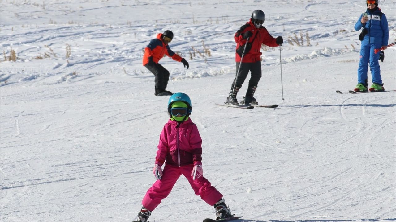 Erciyes'te Kayak Sezonu Coşkusu