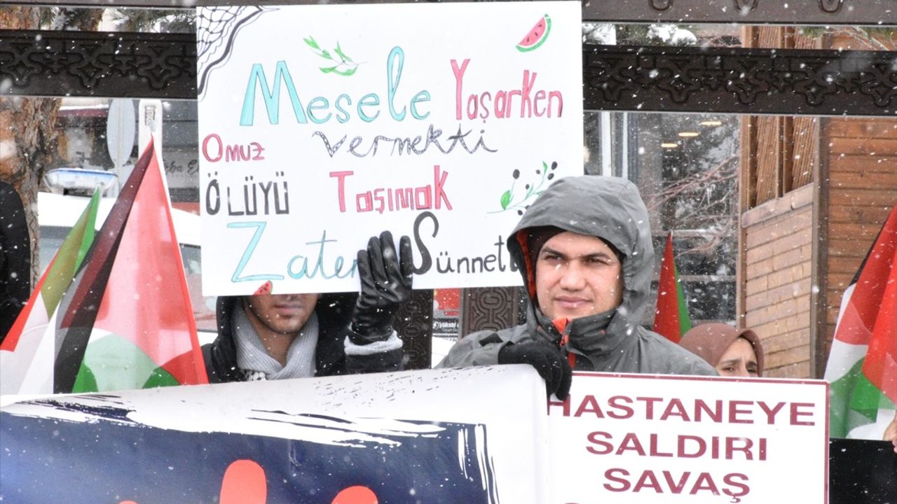 Erzurum'da Sağlık Çalışanlarından Gazze İçin Anlamlı Yürüyüş