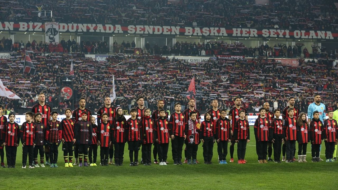 Eskişehirspor'un Maçına Rekor Taraftar Desteği