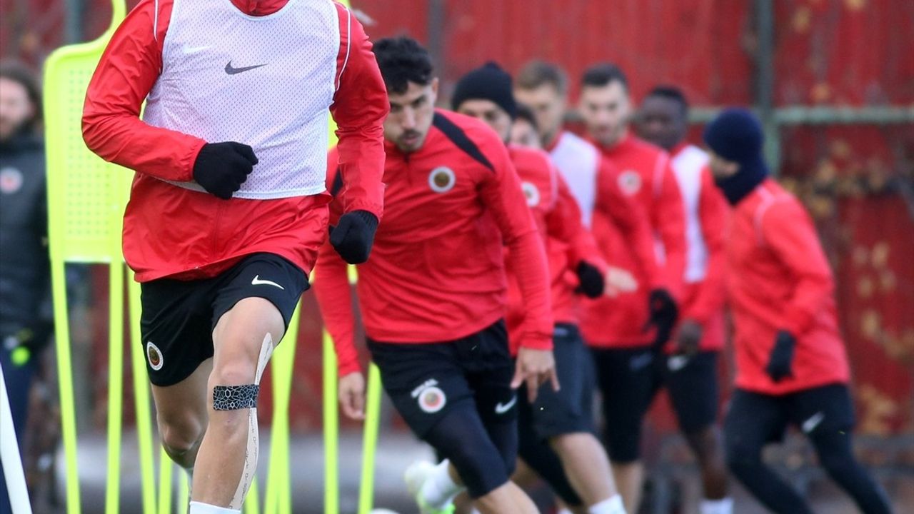 Gençlerbirliği Taktik Antrenmanlarla Bandırmaspor'a Hazırlanıyor