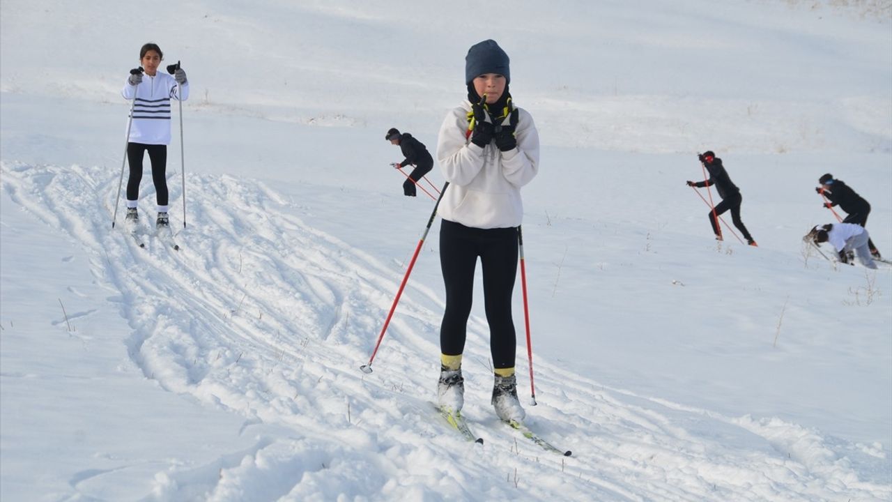 Hakkari'de Kayak Sporcularının Milli Takım Hayali