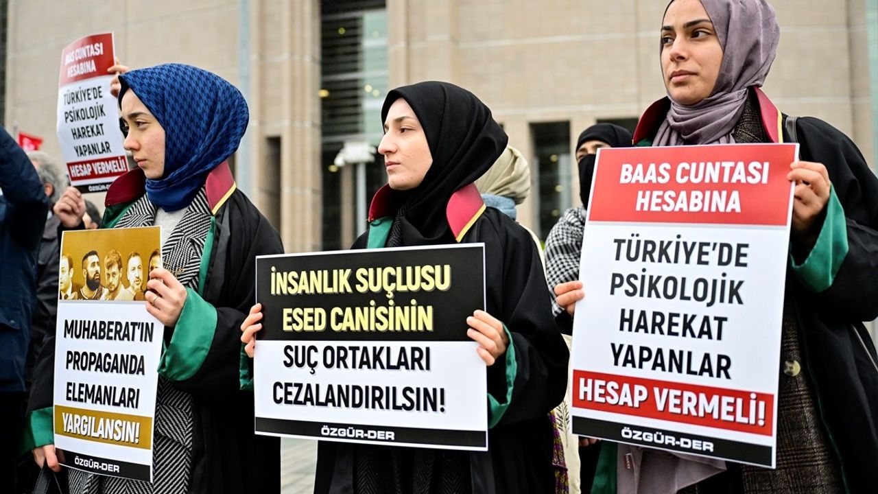 İstanbul'da Esed Propagandasına Suç Duyurusu