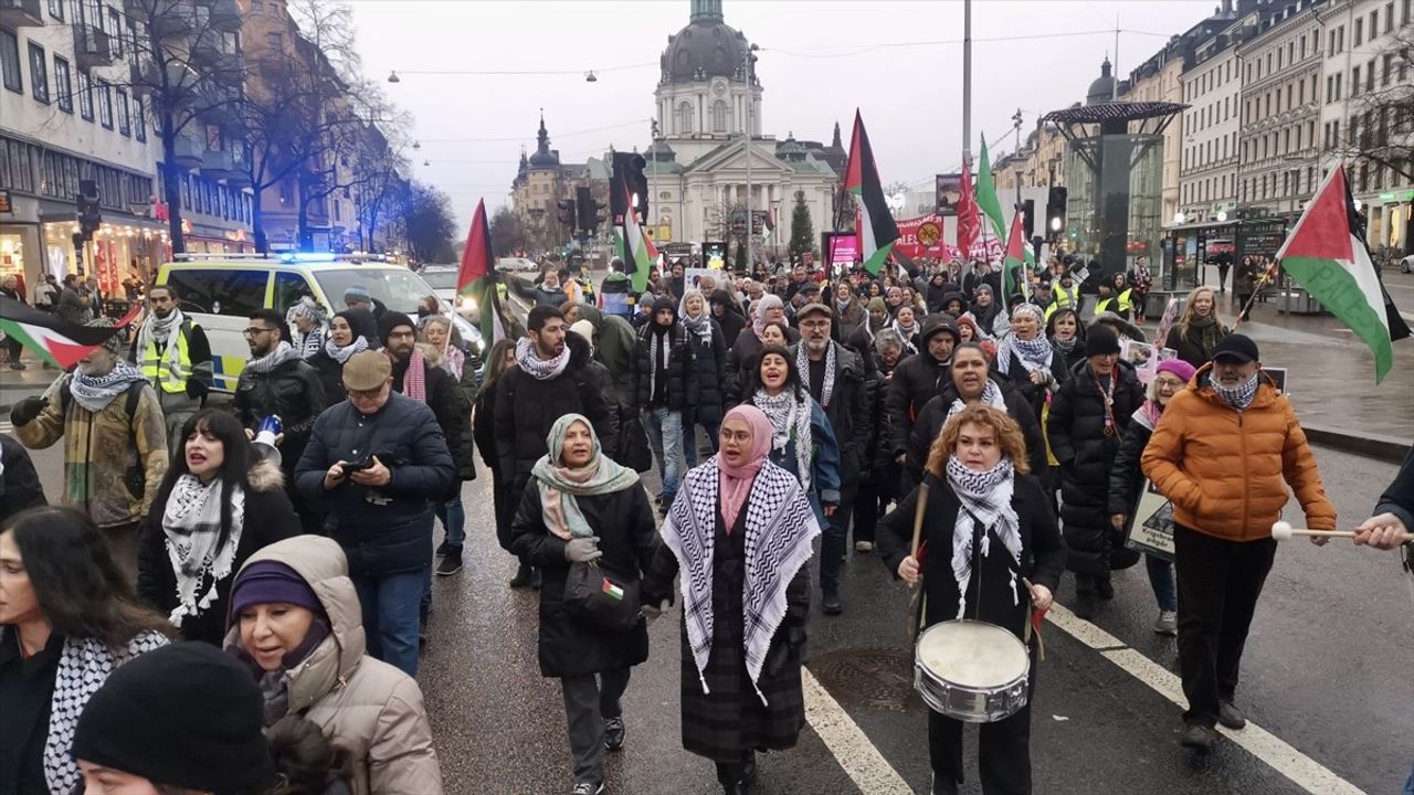 İsveç'te Gazze ve Lübnan'a Yönelik Saldırılar İçin Protesto