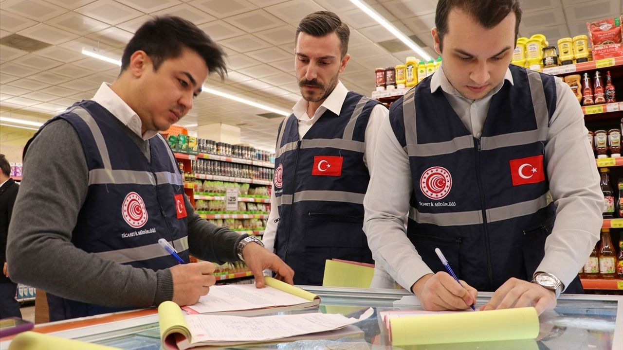 İzmir'de Fiyat Denetimi: Haksız Fiyatlandırmalara Karşı Önlem