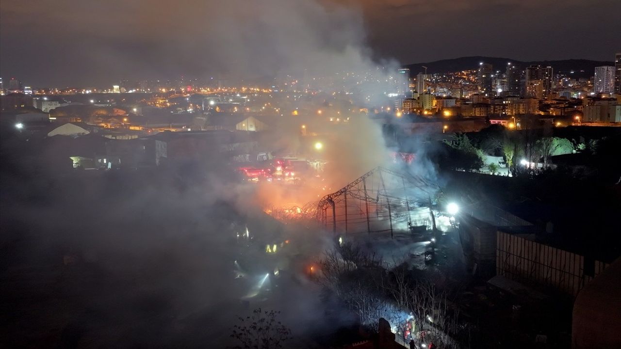 Kartal'da Film Platosunda Yangın Korkuttu