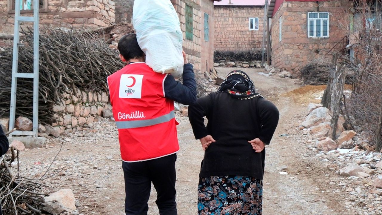 Kırmızı Yelek Uluslararası Gönüllülük Ödülleri 8 Aralık'ta