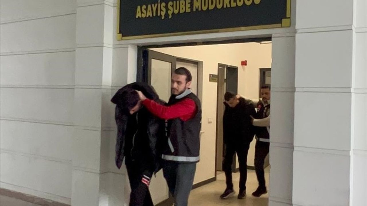 Kocaeli'de Dolandırıcılık Operasyonu: 4 Zanlı Tutuklandı