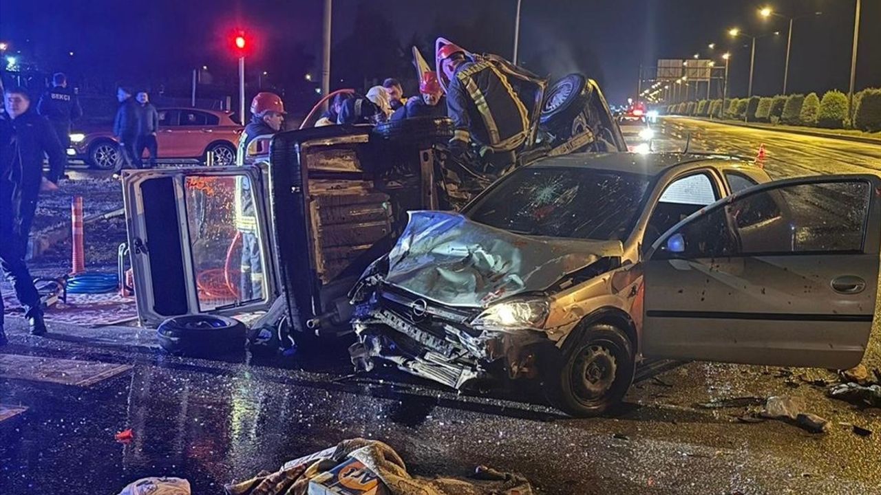 Kütahya'da Trafik Kazası: Karı Koca Hayatını Kaybetti