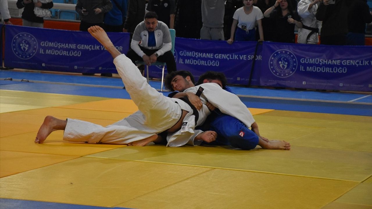 Okul Sporları Gençler Judo Grup Müsabakaları Gümüşhane'de Başladı