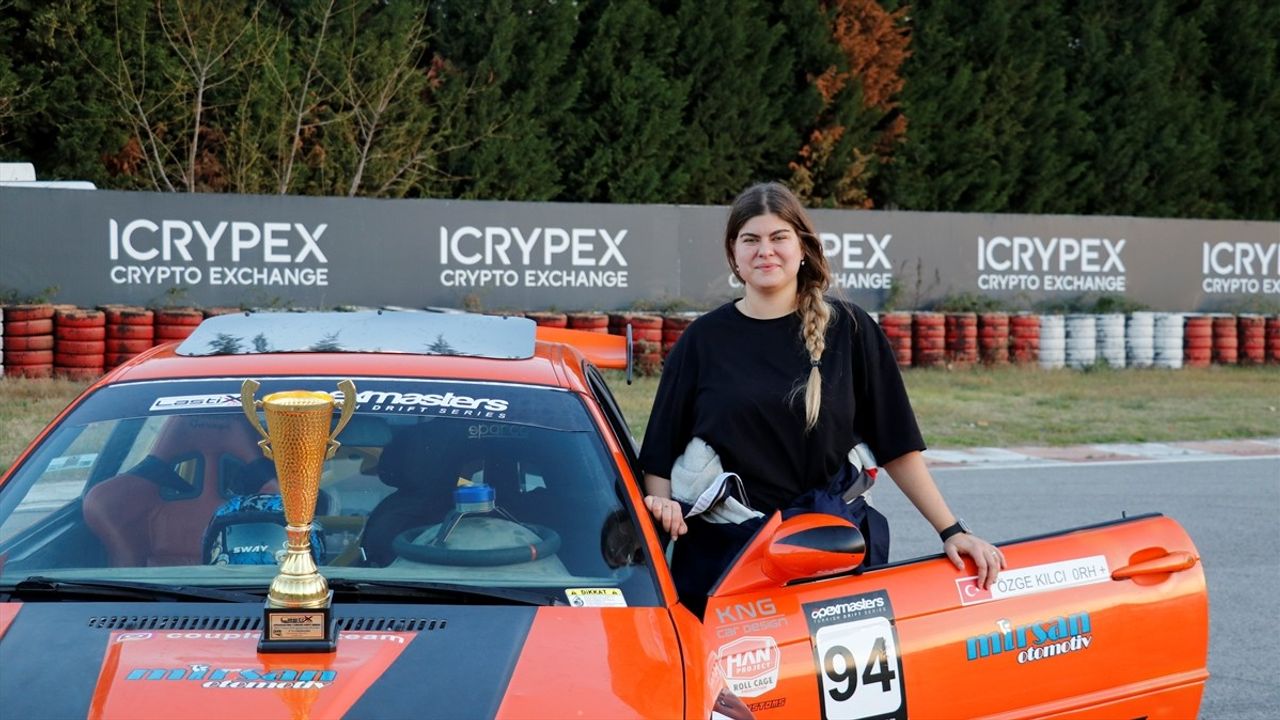 Özge Kılcı Bağ: Driftte Podyuma Çıkan İlk Kadın Pilot