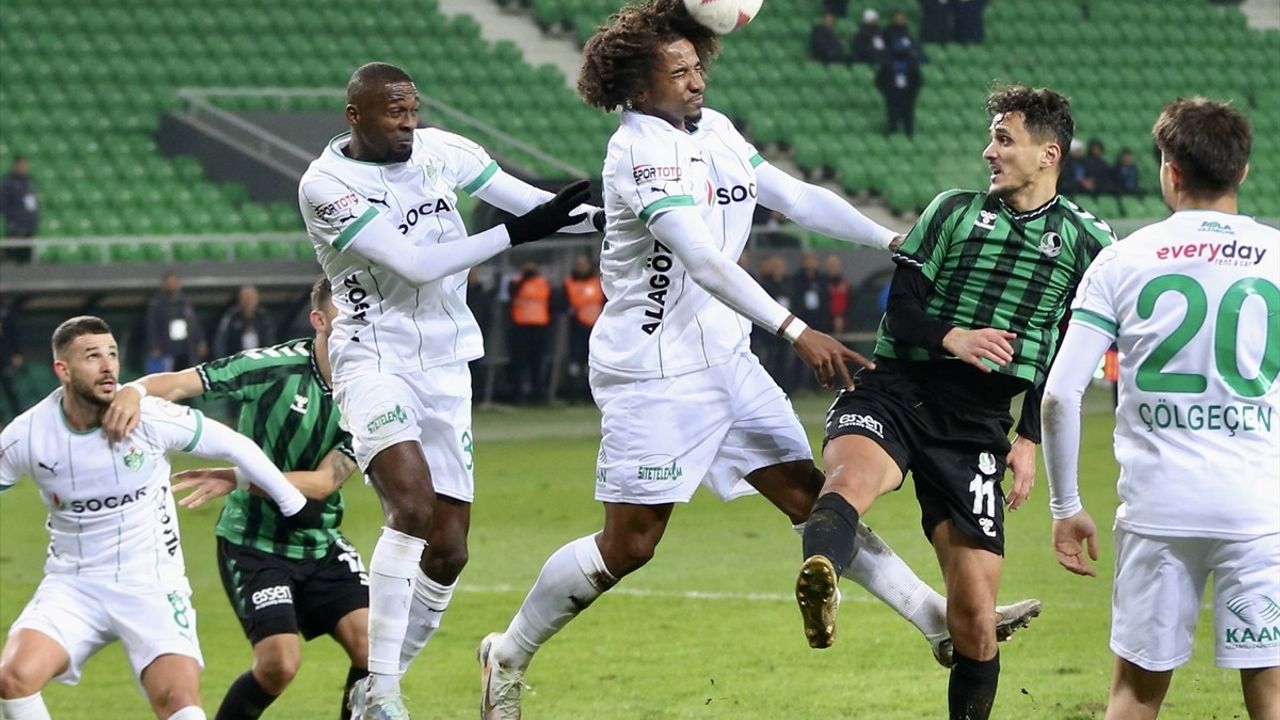 Sakaryaspor, Evinde Alagöz Holding Iğdır FK'yi Geçti